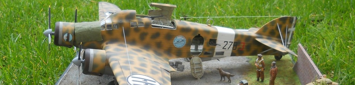 prodotti <p>PLASTIC MODEL KITS</p>